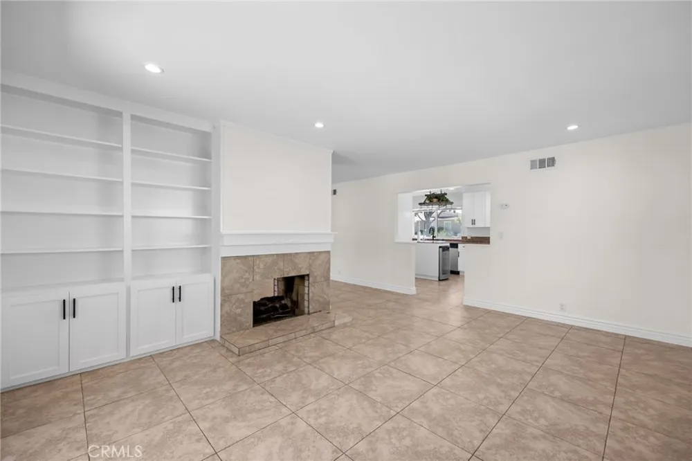 831 E Hoover Orange, CA 92867