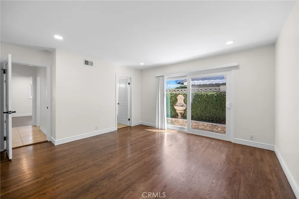 831 E Hoover Orange, CA 92867