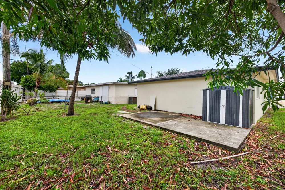 241 NW 49TH STREET Oakland Park, FL 33309