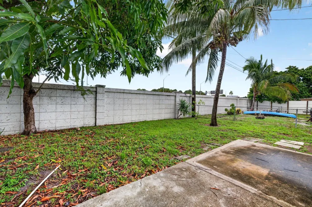 241 NW 49TH STREET Oakland Park, FL 33309