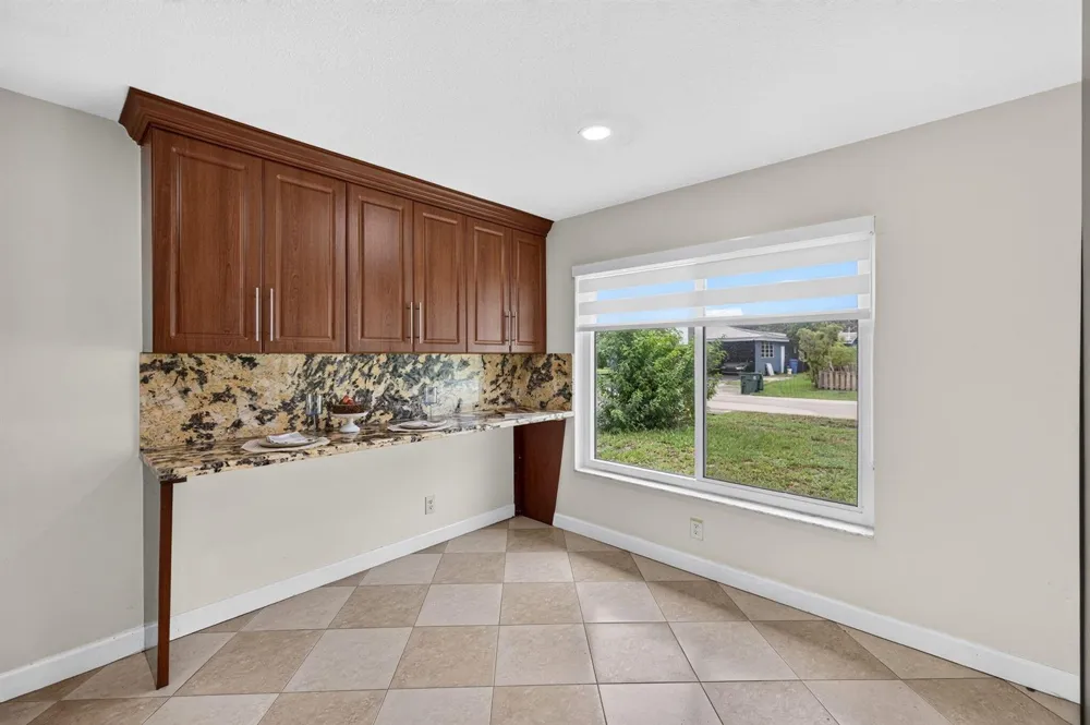 241 NW 49TH STREET Oakland Park, FL 33309