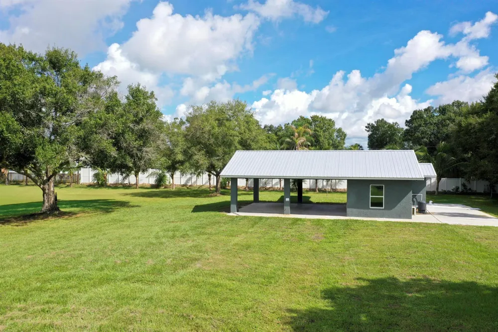 2055 SW 3rd Street Okeechobee, FL 34974