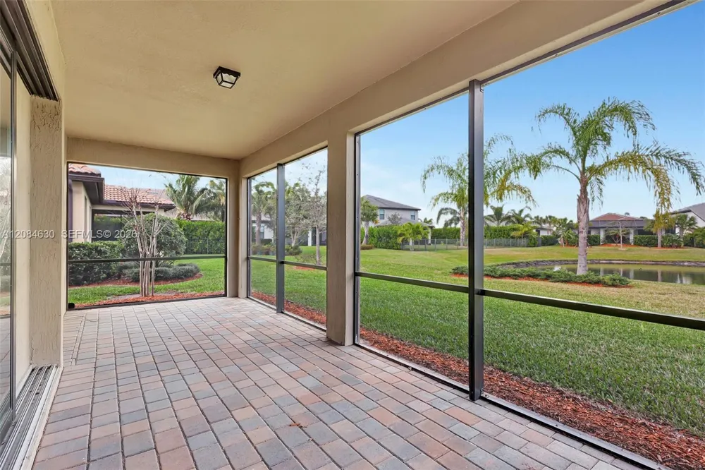 727 SE Boboli Way Port St. Lucie, FL 34984