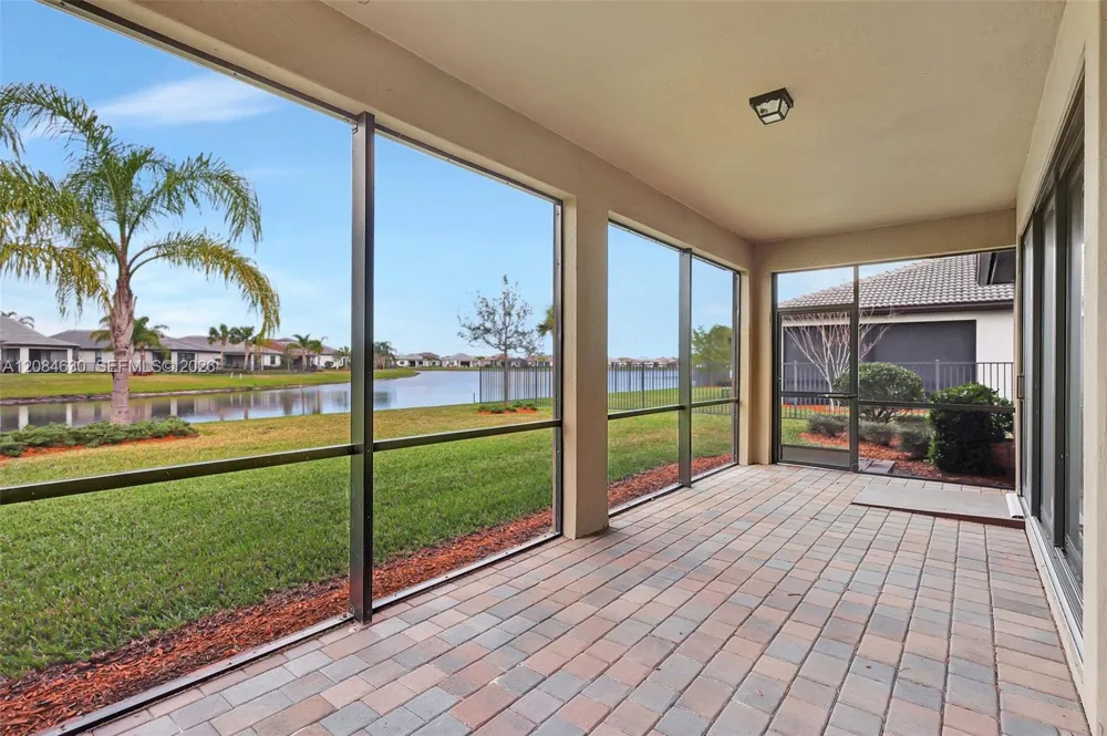 727 SE Boboli Way Port St. Lucie, FL 34984