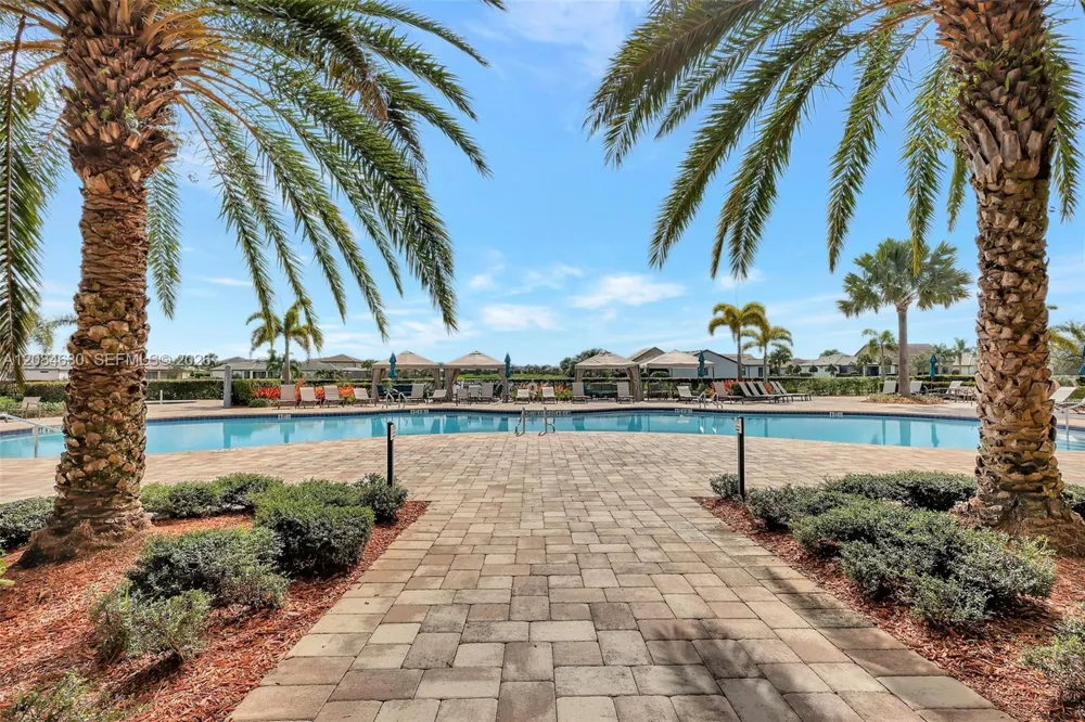 727 SE Boboli Way Port St. Lucie, FL 34984