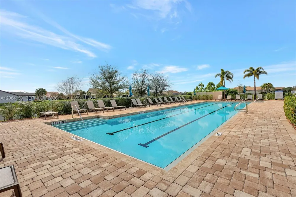 727 SE Boboli Way Port St. Lucie, FL 34984