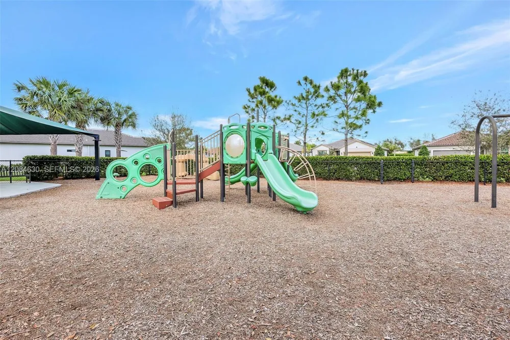 727 SE Boboli Way Port St. Lucie, FL 34984