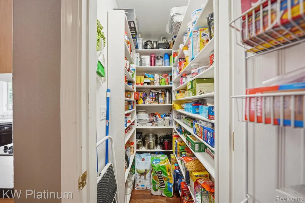 1726 Weyhill Drive Wixom City, MI 48393