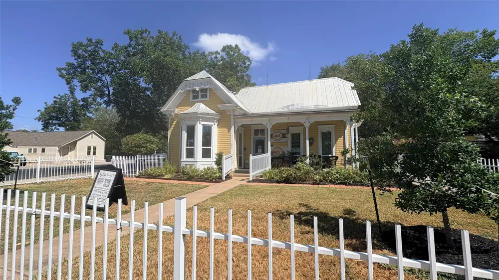 1002 Chestnut Street #A Bastrop, TX 78602