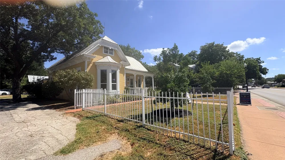 1002 Chestnut Street #A Bastrop, TX 78602