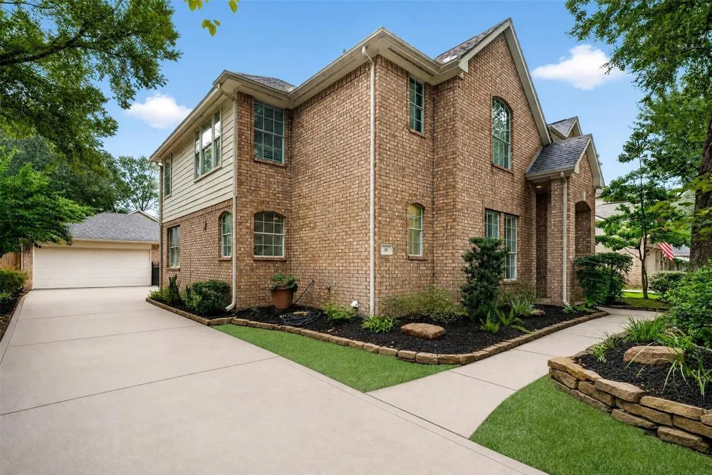 30 Murmuring Creek Place The Woodlands, TX 77385