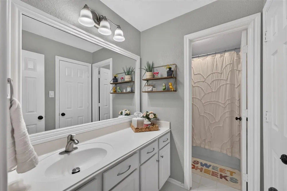 30 Murmuring Creek Place The Woodlands, TX 77385