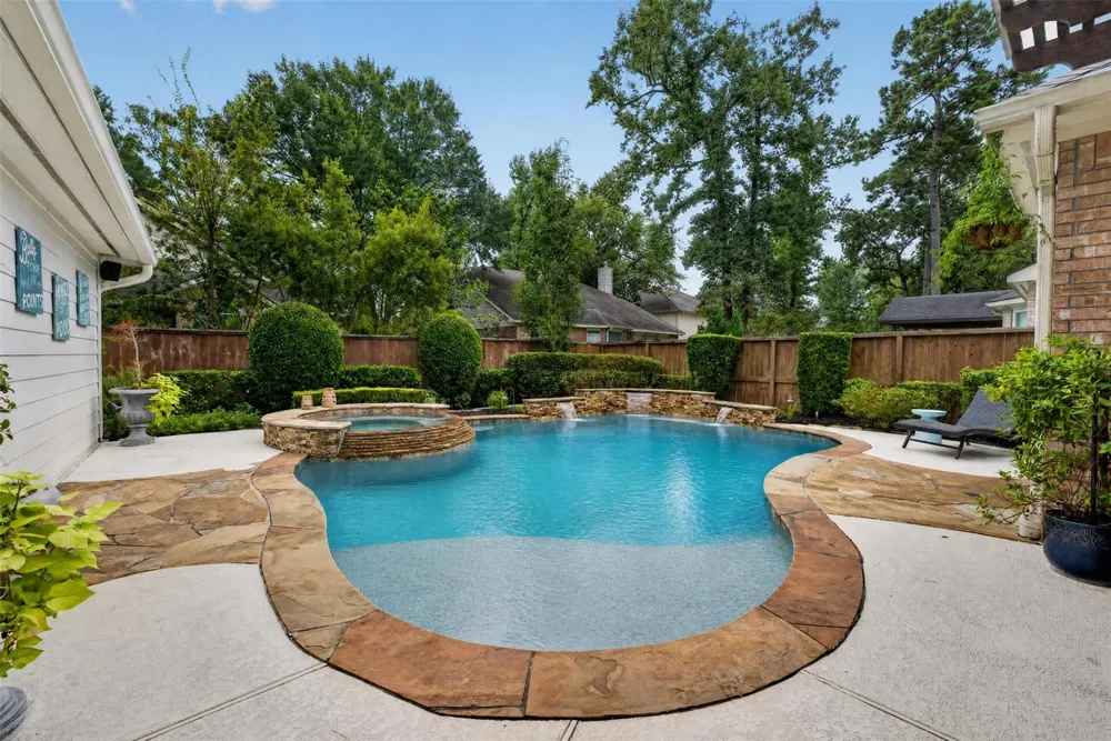 30 Murmuring Creek Place The Woodlands, TX 77385