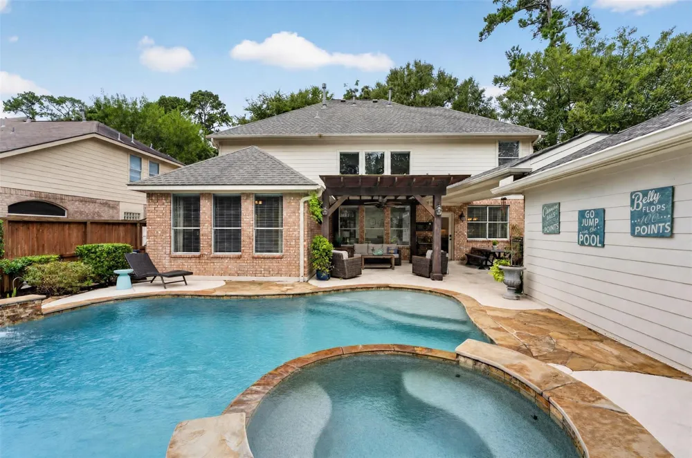 30 Murmuring Creek Place The Woodlands, TX 77385