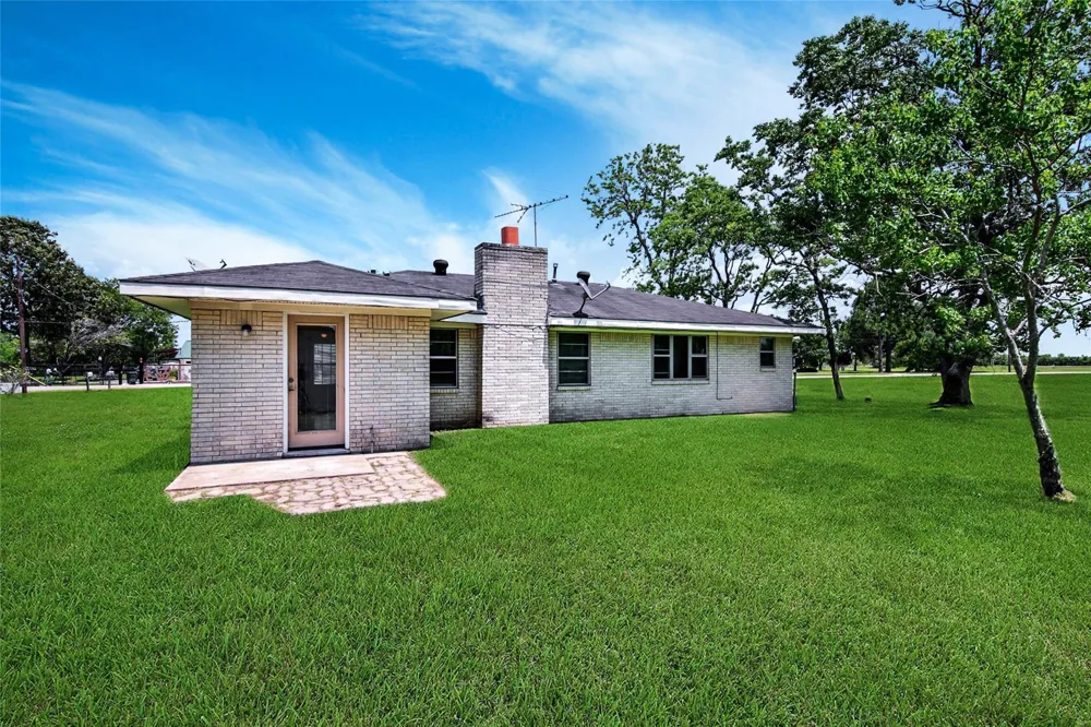 17219 Janacek Road Crosby, TX 77532