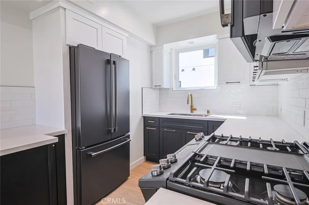 1227 June St Hollywood, CA 90038