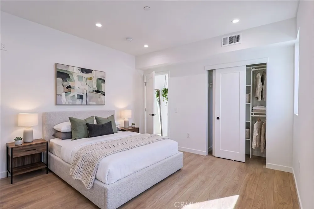 1227 June St Hollywood, CA 90038
