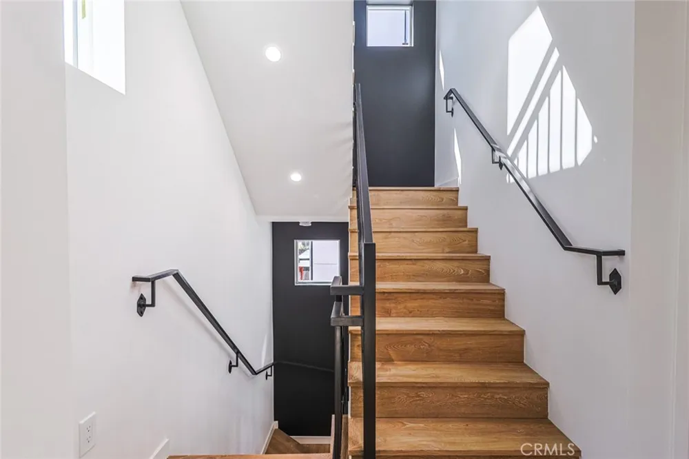 1227 June St Hollywood, CA 90038
