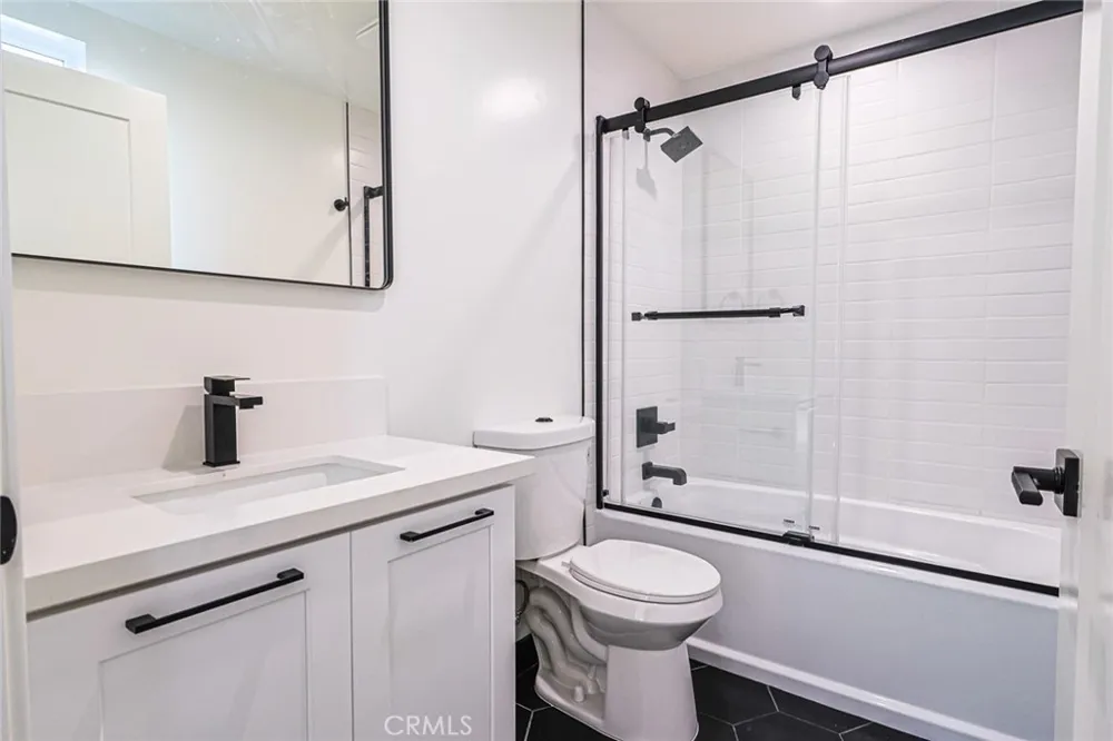 1227 June St Hollywood, CA 90038