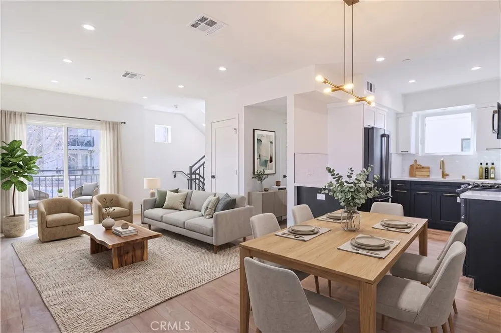 1227 June St Hollywood, CA 90038