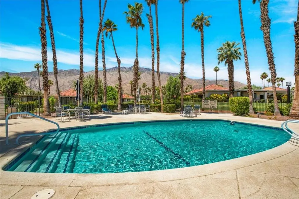 737 Madrid Circle Palm Springs, CA 92262