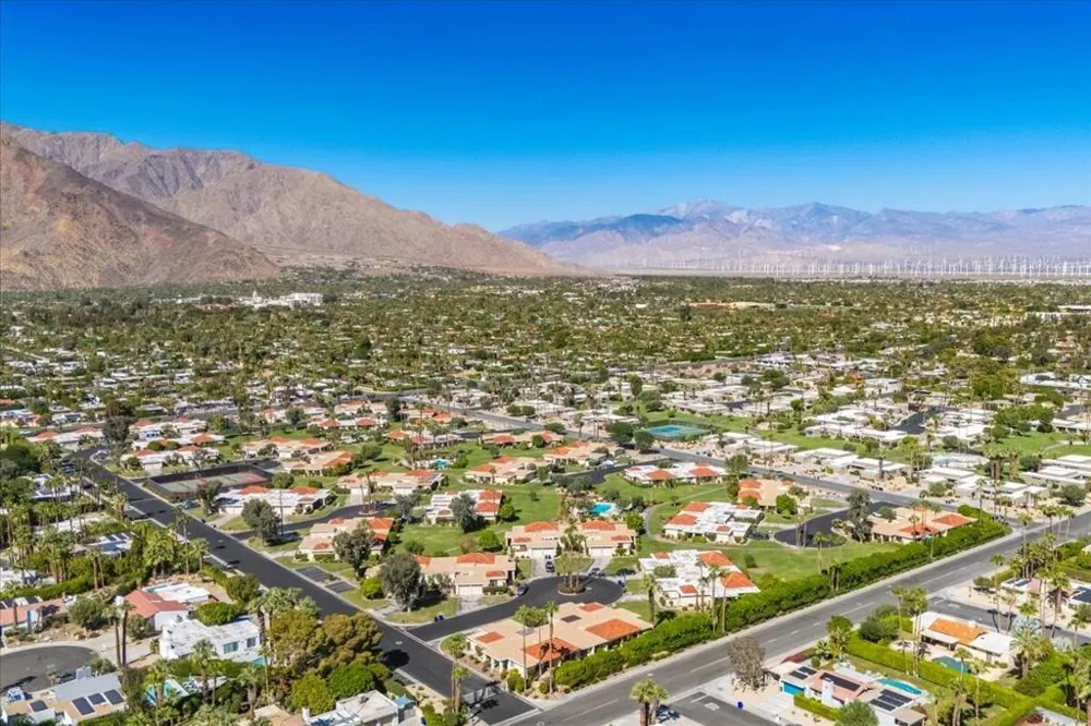 737 Madrid Circle Palm Springs, CA 92262