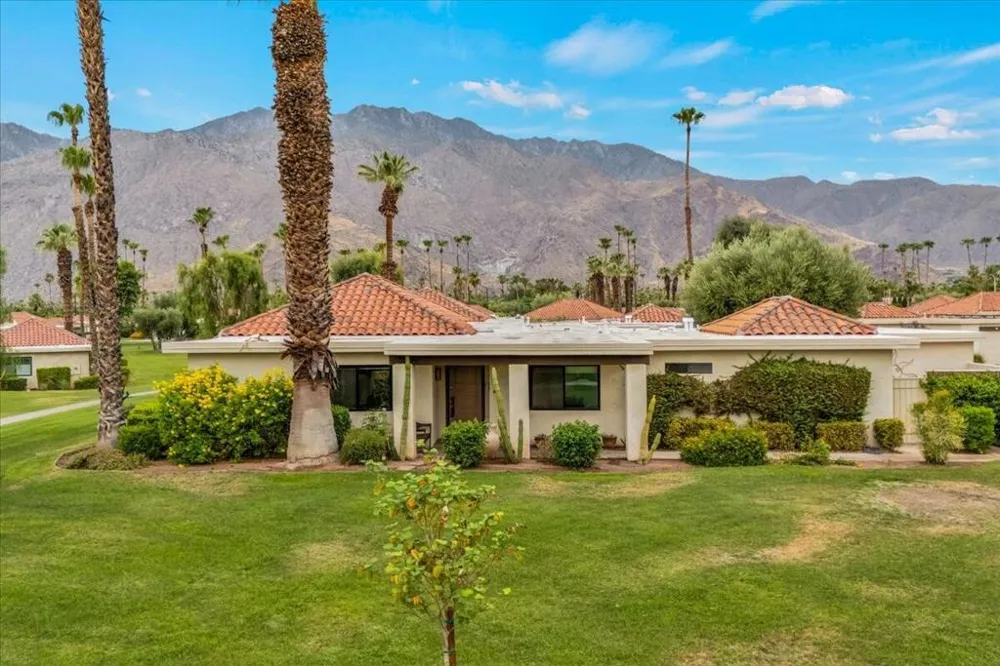 737 Madrid Circle Palm Springs, CA 92262