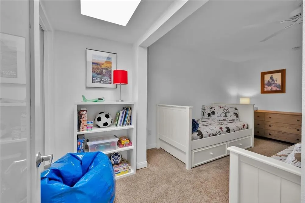 737 Madrid Circle Palm Springs, CA 92262