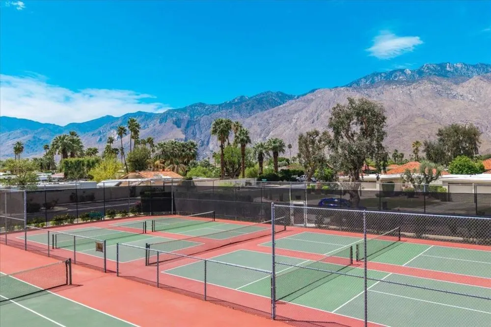 737 Madrid Circle Palm Springs, CA 92262