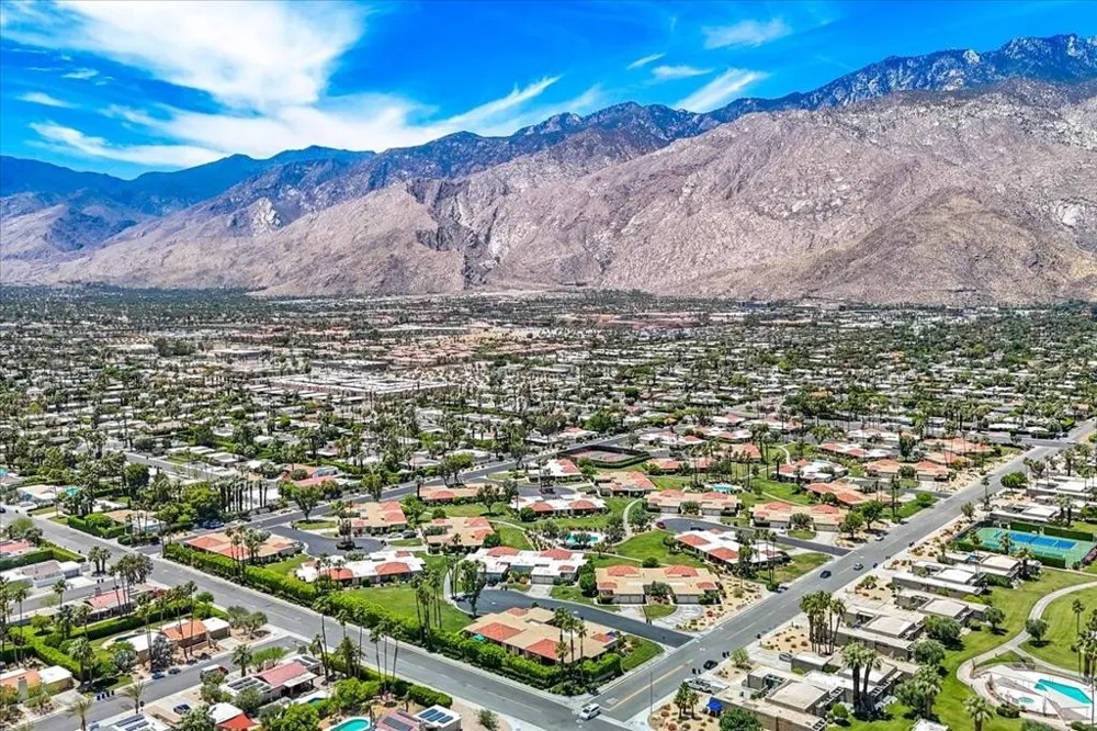 737 Madrid Circle Palm Springs, CA 92262