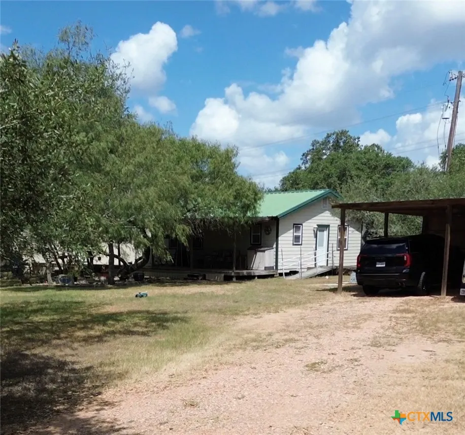 6154 HWY 183 N Goliad, TX 77963
