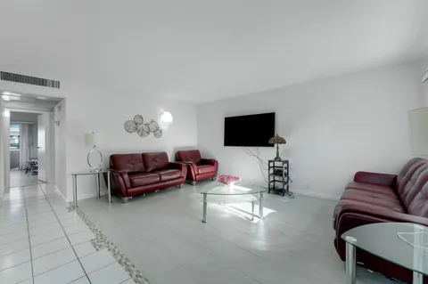 173 Valencia H