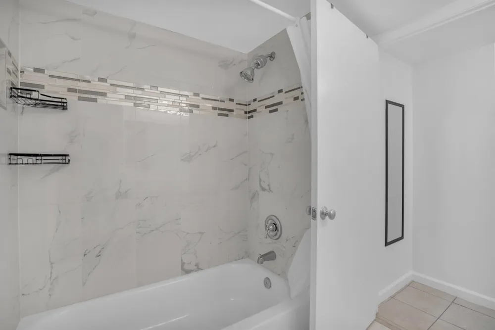 1341 SE 3RD AVENUE #112 Dania Beach, FL 33004