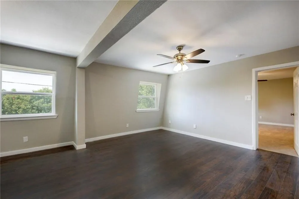 7204 Twin Crest Drive #102 Austin, TX 78752