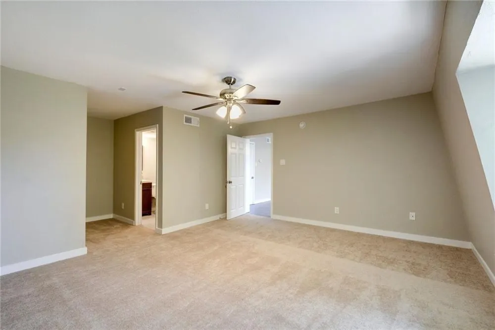 7204 Twin Crest Drive #102 Austin, TX 78752