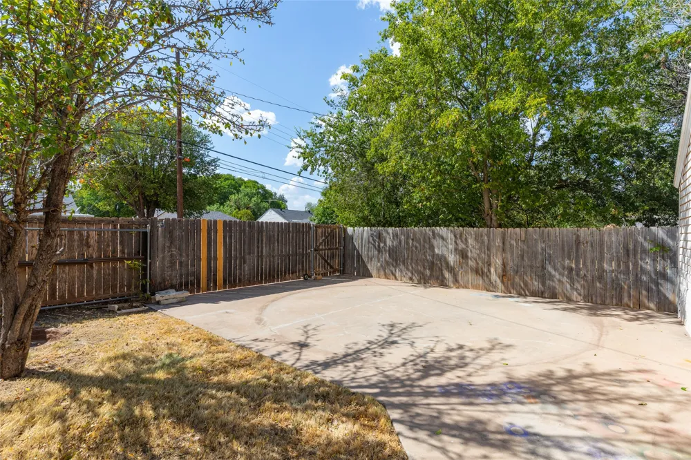 890 Ballinger Street Abilene, TX 79605