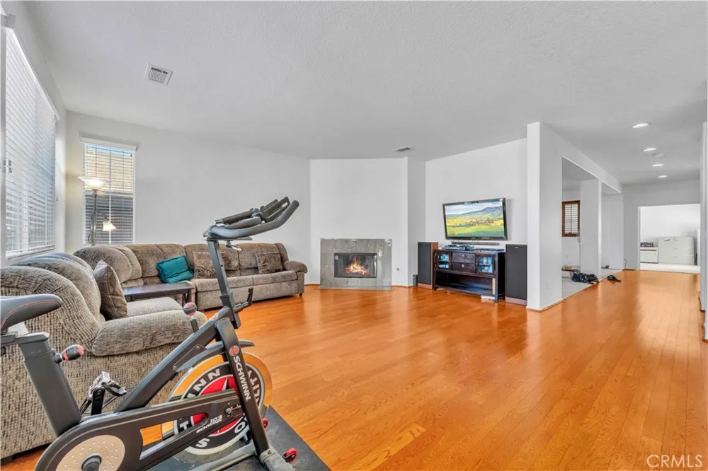 837 Vandal Way Palmdale, CA 93551