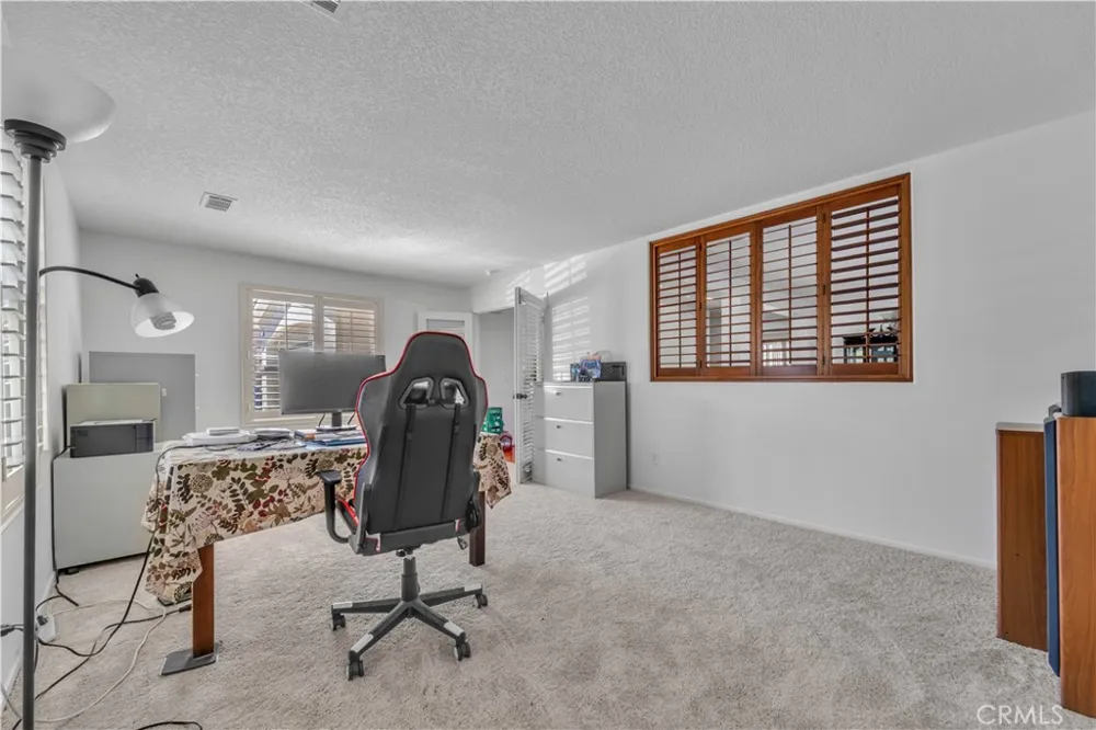 837 Vandal Way Palmdale, CA 93551