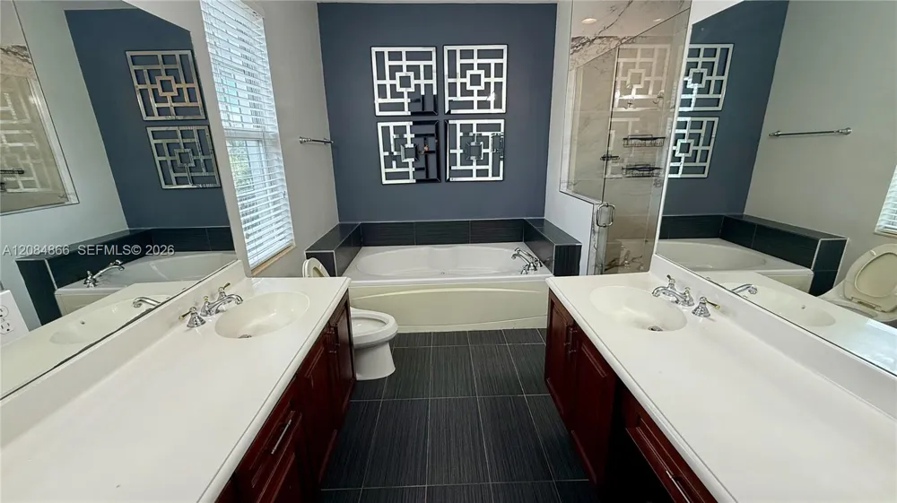 3843 NW 5th Ter Boca Raton, FL 33431