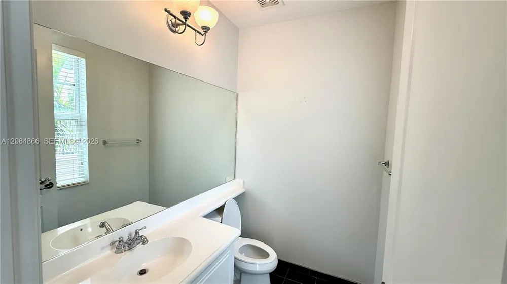 3843 NW 5th Ter Boca Raton, FL 33431