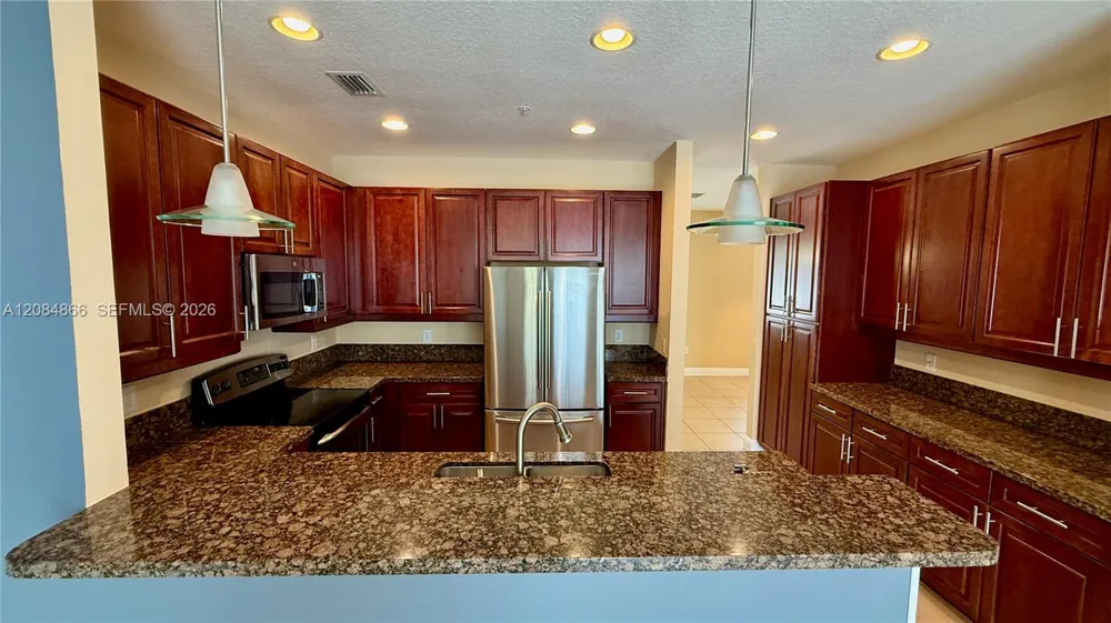 3843 NW 5th Ter Boca Raton, FL 33431
