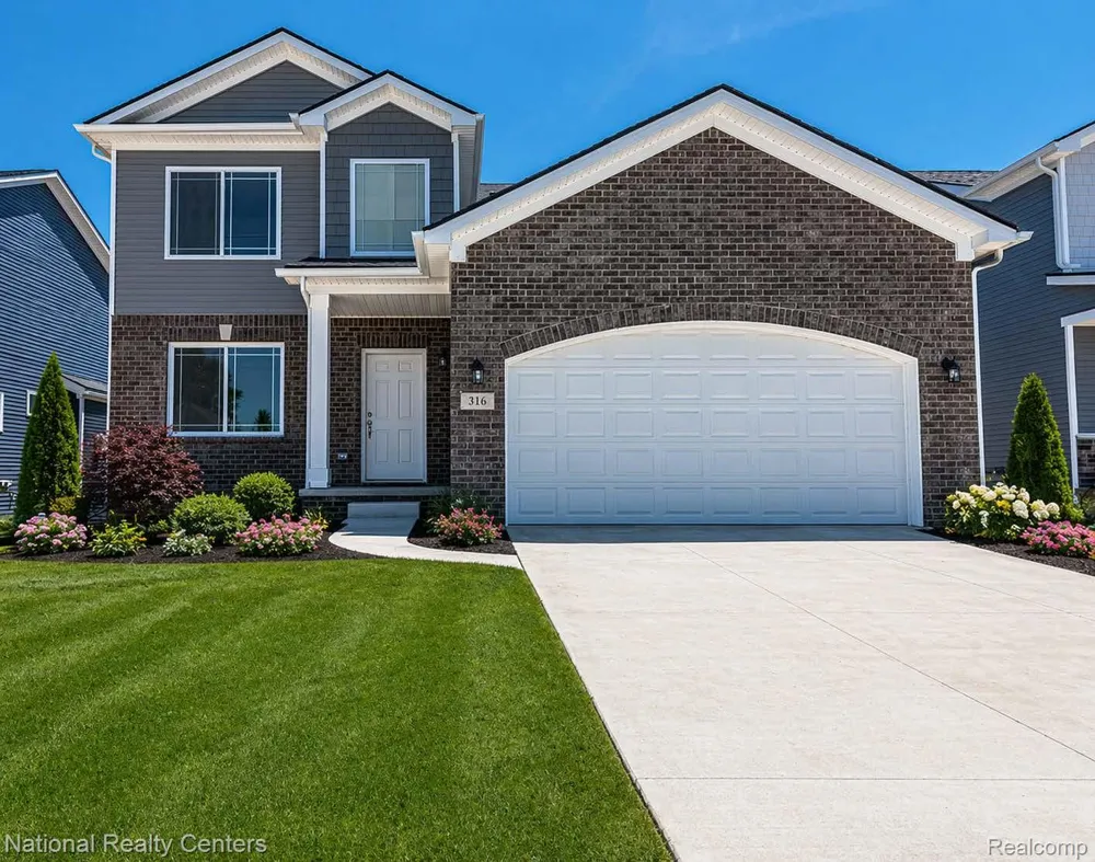 945 Guenevere Drive Oxford Charter Township, MI 48371