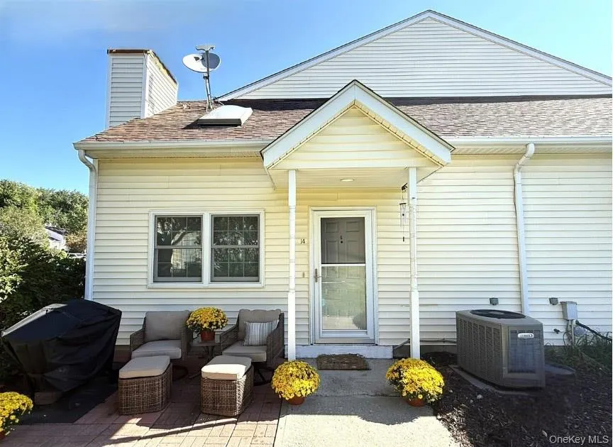 14 Brick Pond Road Middletown, NY 10940