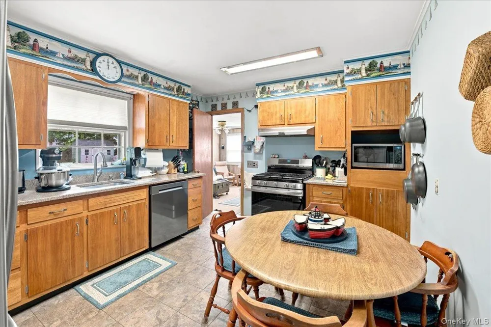 297 Maple Avenue Patchogue, NY 11772