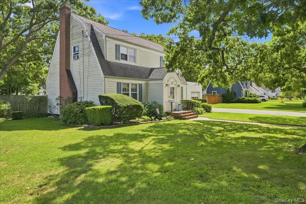 297 Maple Avenue Patchogue, NY 11772