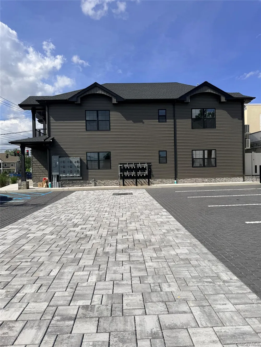 1220 Doges Promenade #1A Copiague, NY 11757