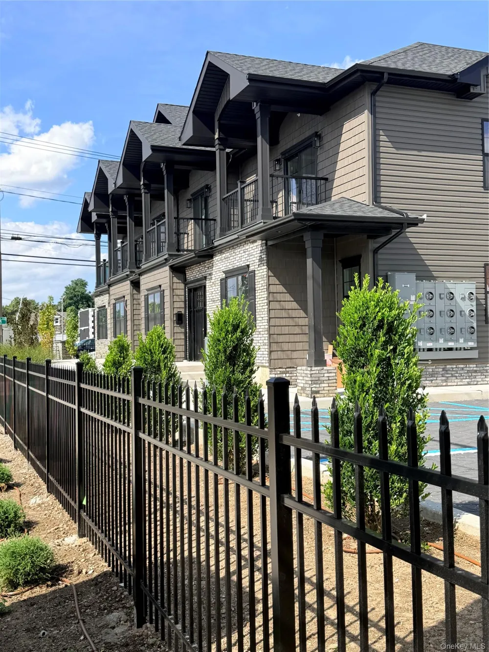 1220 Doges Promenade #1A Copiague, NY 11757