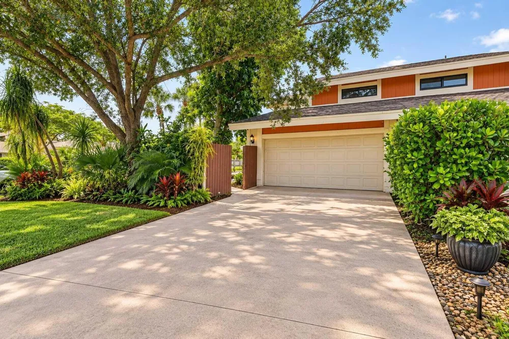 7666 SIERRA TERRACE W Boca Raton, FL 33433
