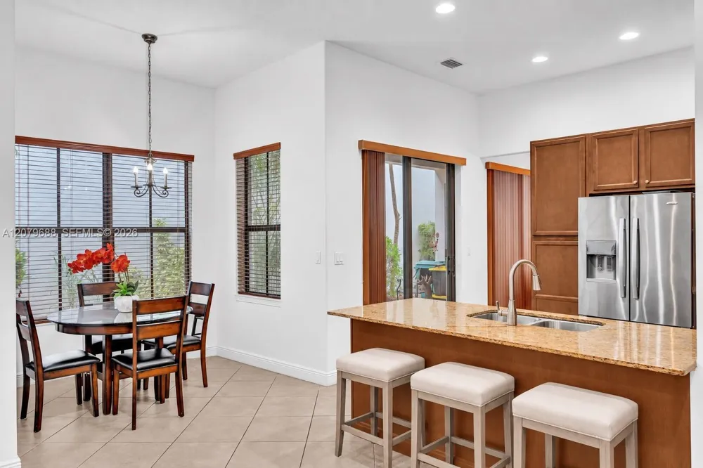 8397 NW 38th St Cooper City, FL 33024
