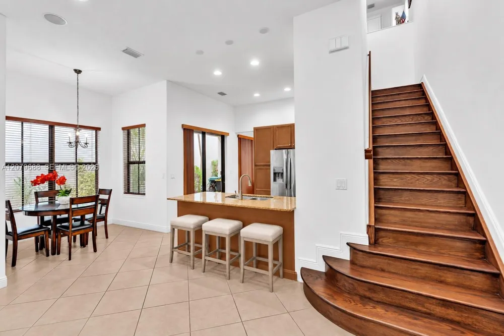 8397 NW 38th St Cooper City, FL 33024